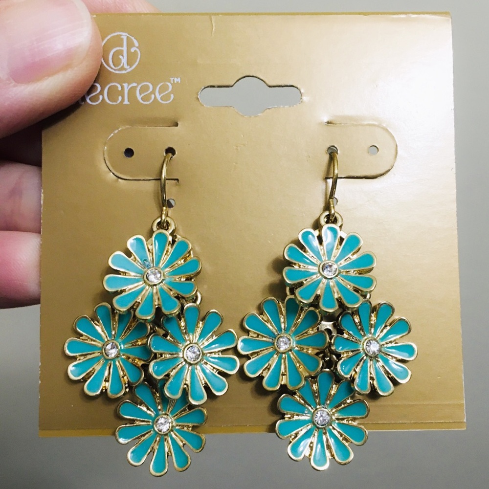 3/$15 NWT Dangling blue & gold floral earrings
